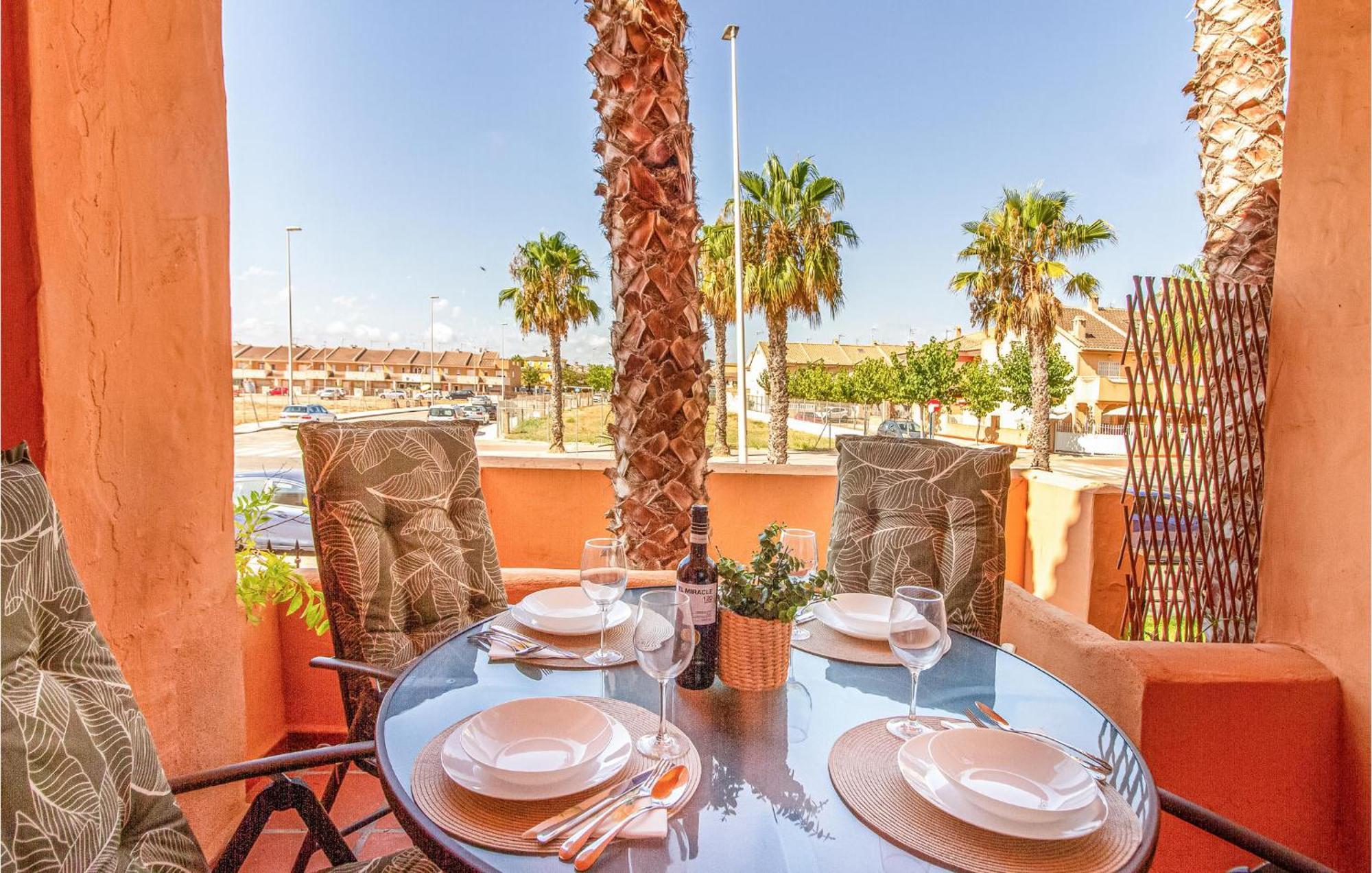 Amazing Apartment In Los Alcazares With Kitchen Kültér fotó